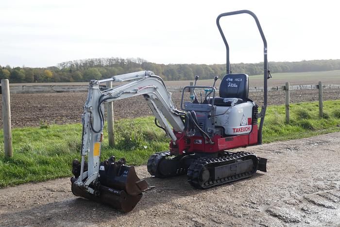 Used 2011 TAKEUCHI TB108