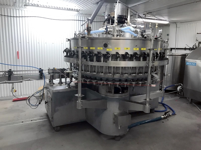 D'occasion Ave / Krones / Simonazzi SOFT DRINKS FILLING LINE, still or carbonated