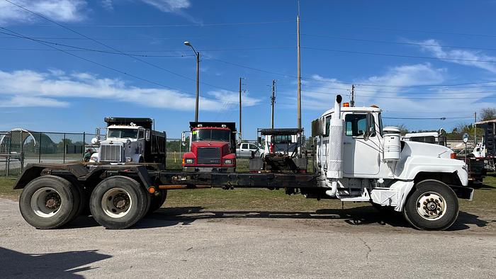 Used 2002 Mack RD688S Tandem-Axle Cab & Chassis