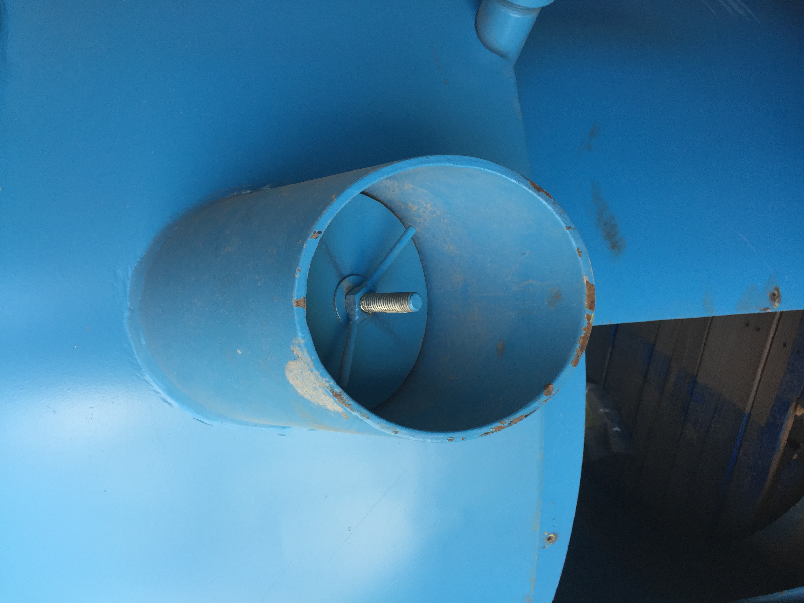 Used 10 cu. ft. Giant Vibratory Finisher