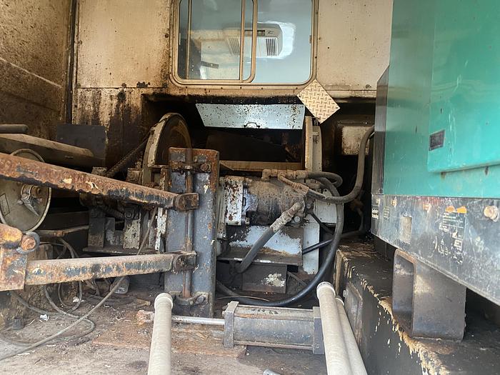 Used 2000 Kenworth Fiberglass wireline