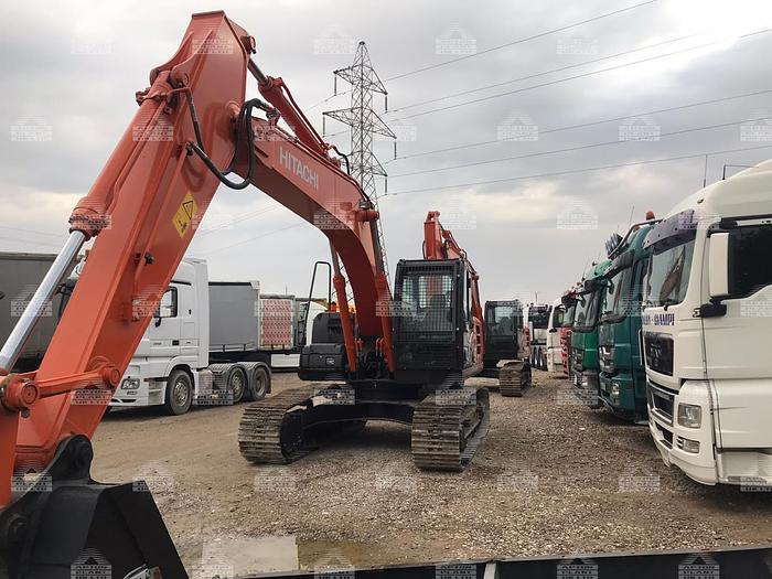 2020 HITACHI ZAXIS 220 LC