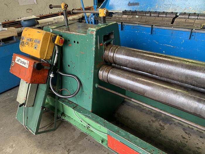 Used MORGAN MPR 1500mm x 10mm Power operated Pyramid Rollers