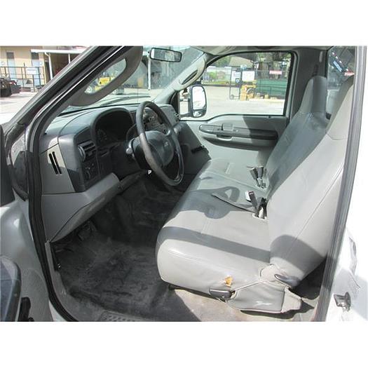 Used 2007 Ford F450 utility truck