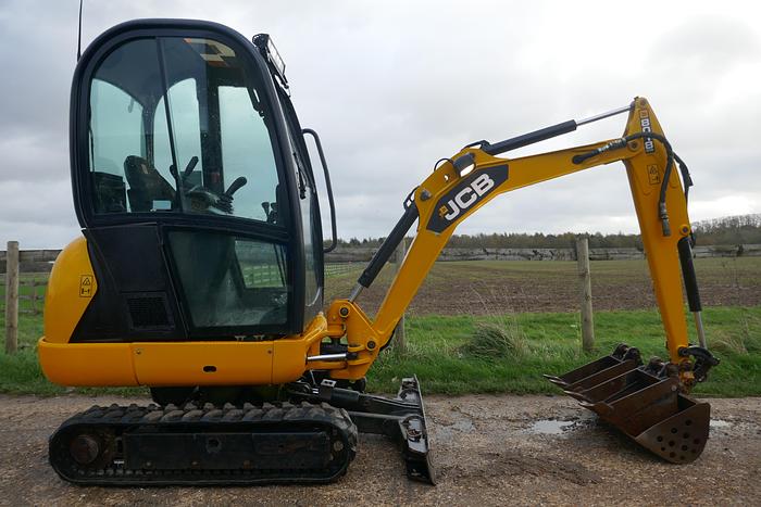Used 2013 JCB 8018 CTS