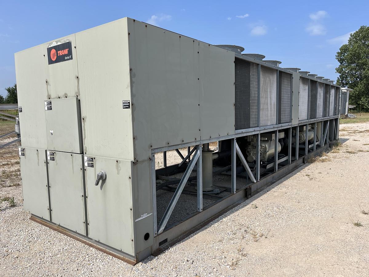 Used TRANE – 300 Ton Air Cooled Chiller