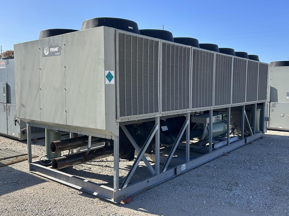 Used TRANE – 250 Ton Air Cooled Chiller