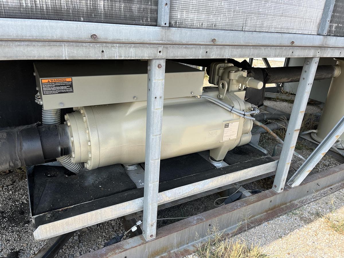 Used TRANE – 300 Ton Air Cooled Chiller