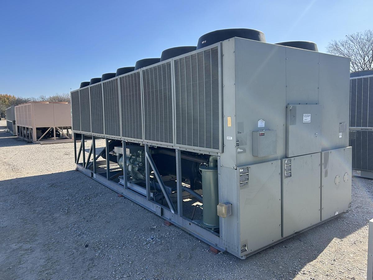 Used TRANE – 250 Ton Air Cooled Chiller