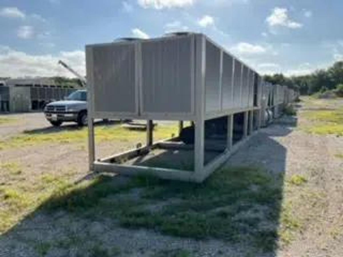 Used DAIKIN- 225 Ton Air Cooled Chiller