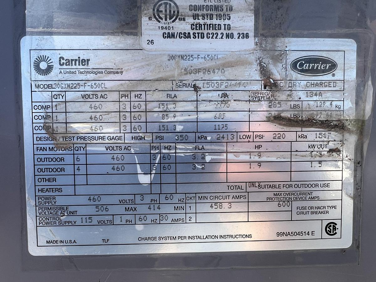 Used CARRIER – 225 Ton Air Cooled Chiller