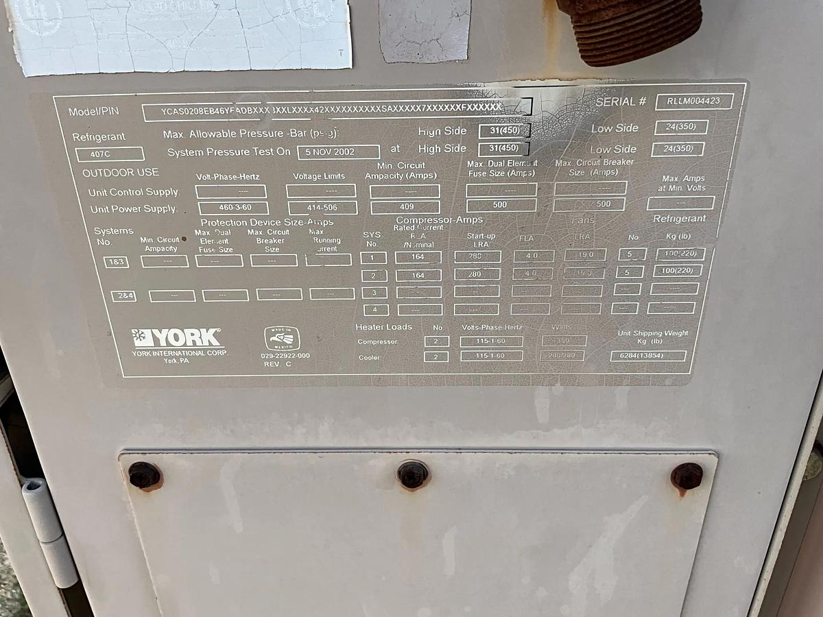 Used YORK – 200 Ton High Efficiency Air Cooled Chiller