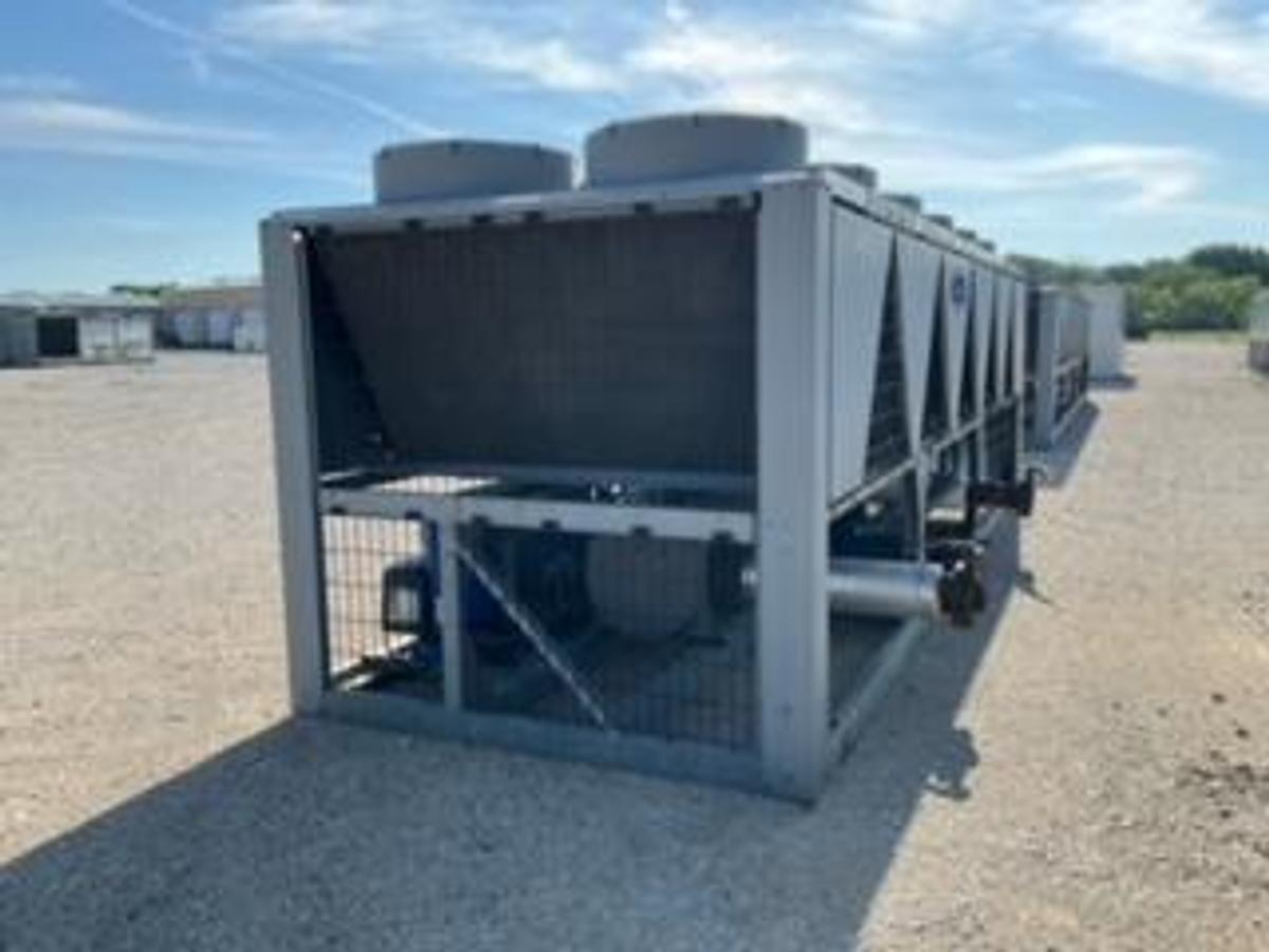 Used Surplus YORK – 300 Ton Air Cooled Chiller