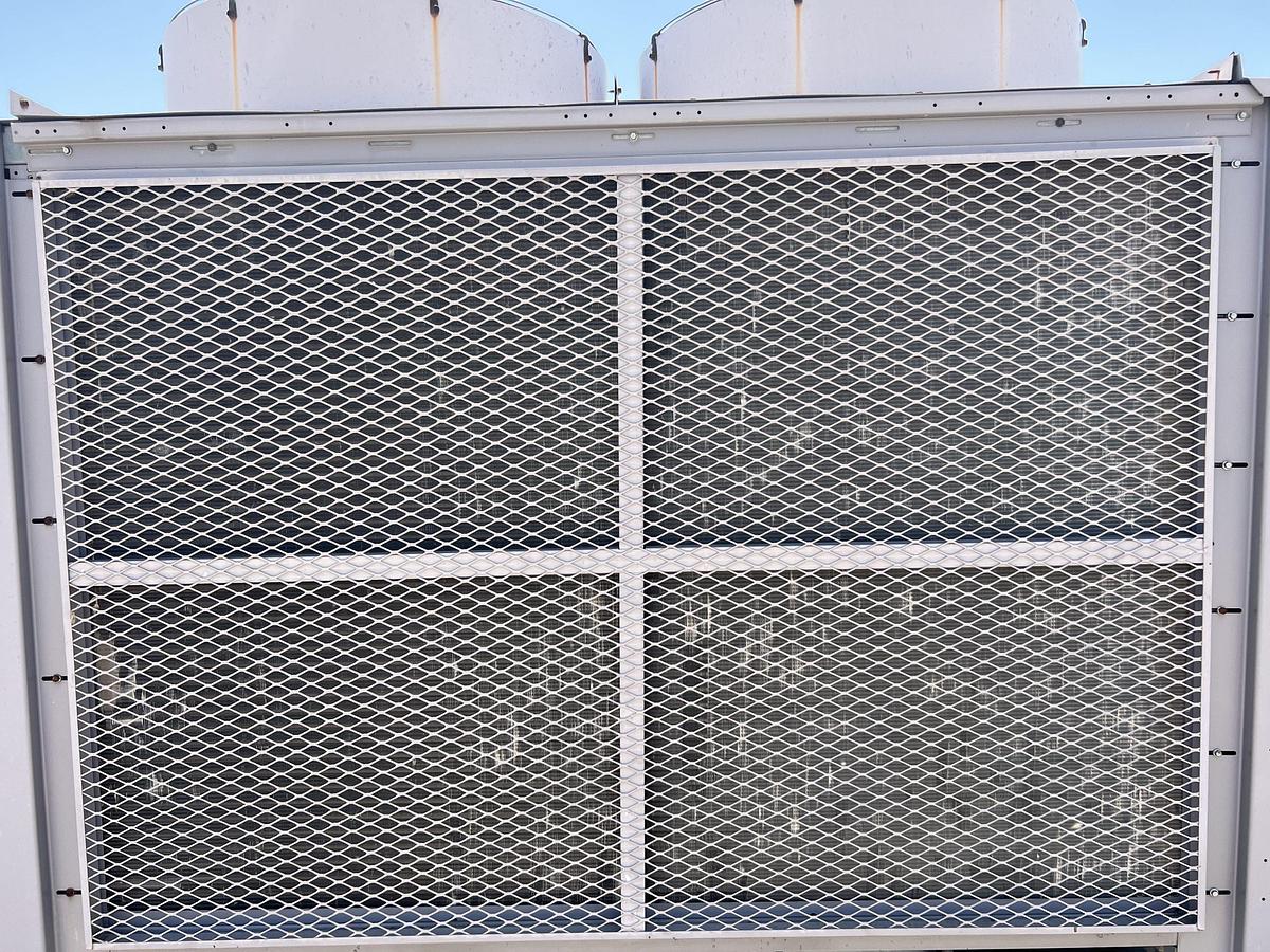 Used CARRIER – 225 Ton Air Cooled Chiller
