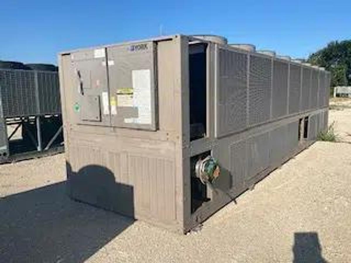 Used YORK- Used 250 Ton Air Cooled Chiller