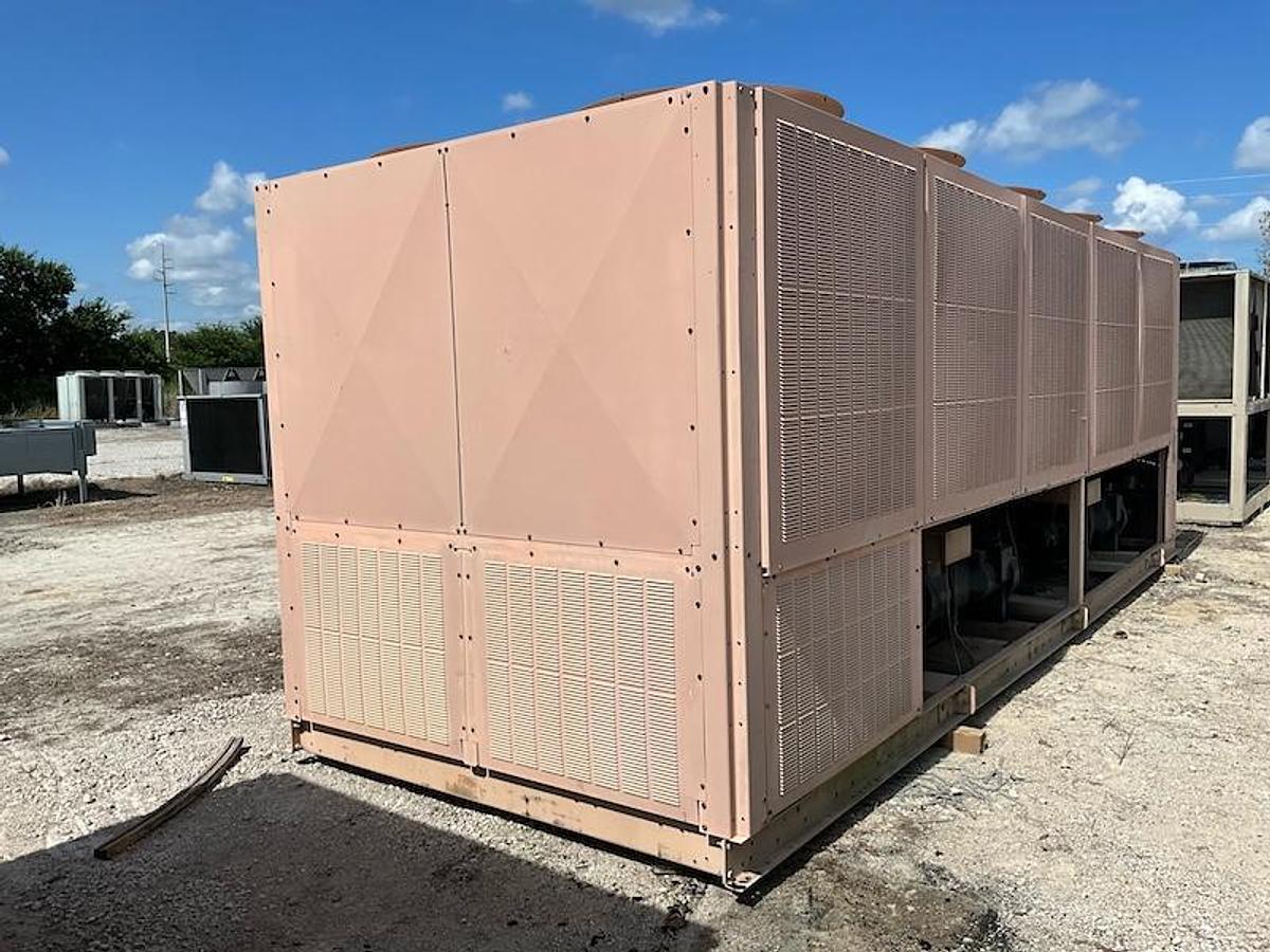 Used YORK – 200 Ton High Efficiency Air Cooled Chiller