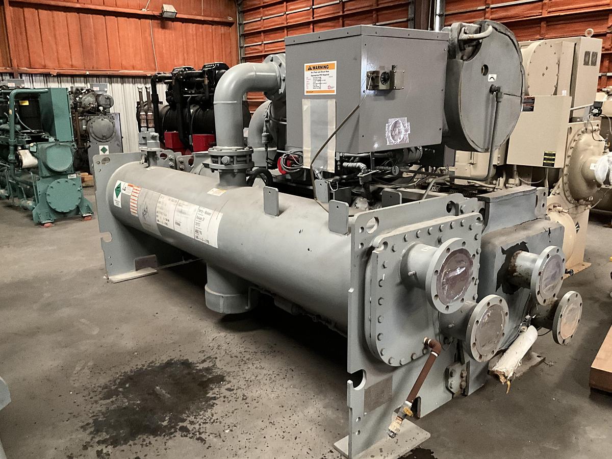 Used CARRIER – 125 Ton Water Cooled Chiller