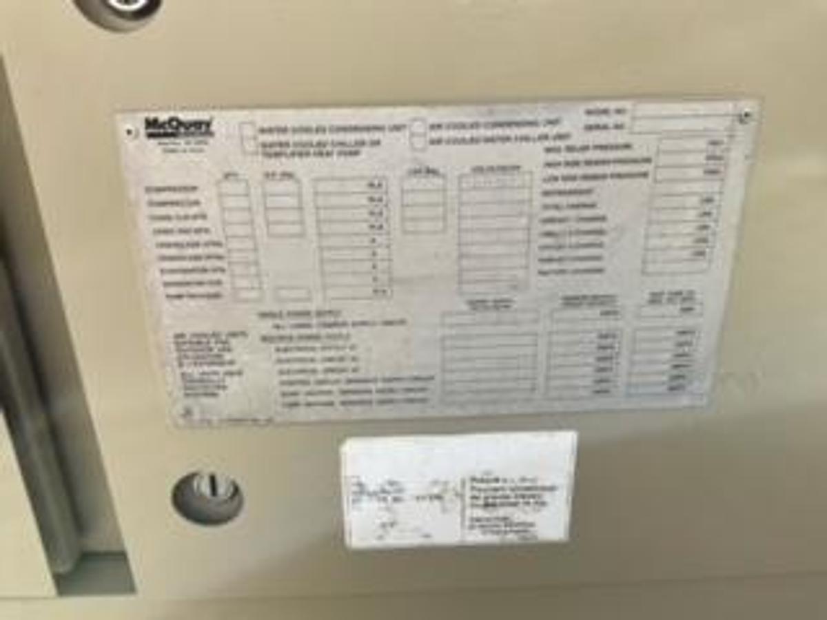 Used QUANTECH- Used 140 Ton Air Cooled Chiller