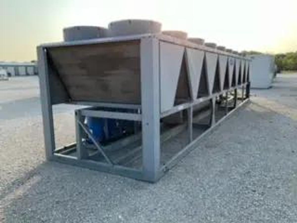Used CARRIER- 300 Ton Air Cooled Chiller
