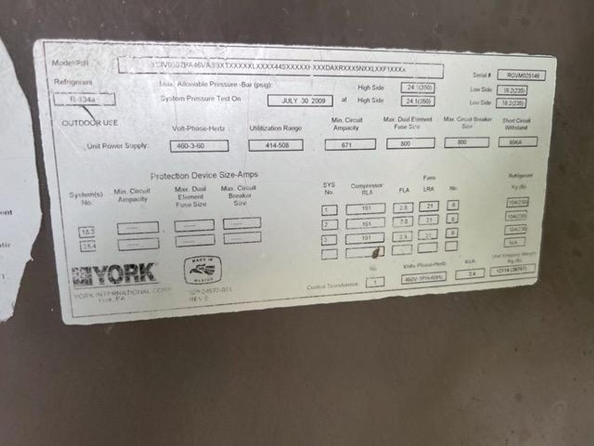 Used YORK – 400 Ton High Efficiency Air Cooled Chiller