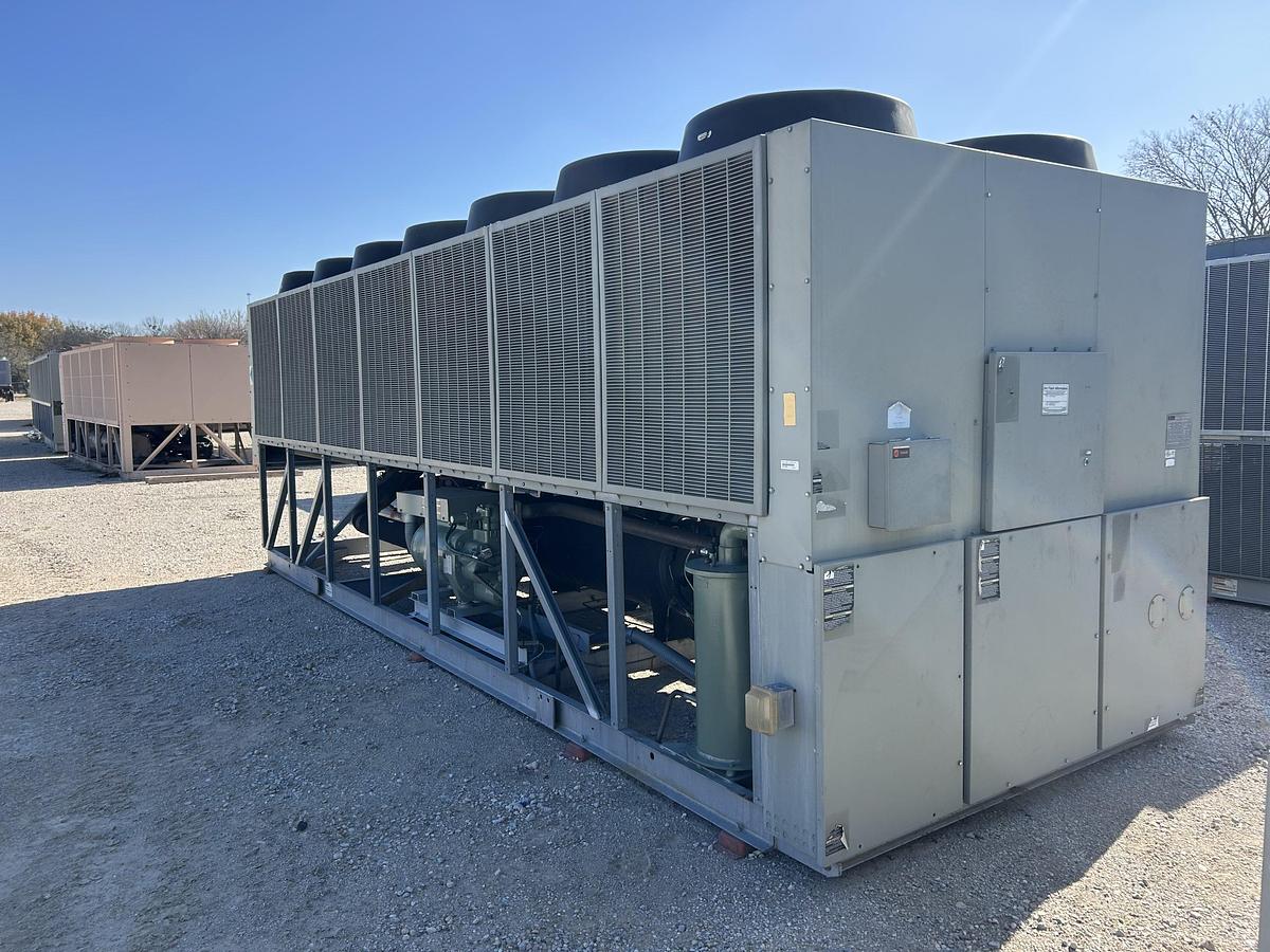 Used TRANE – 250 Ton Air Cooled Chiller