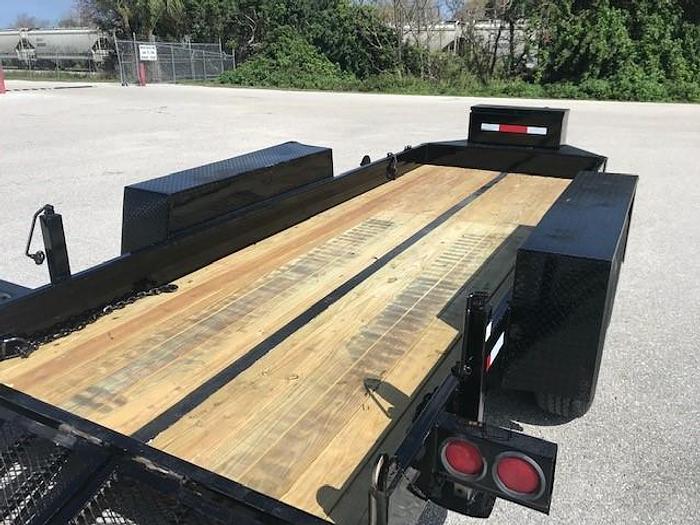 Used 2008 Versalift SST40EIH 45ft Backyard Bucket Crawler - C31650