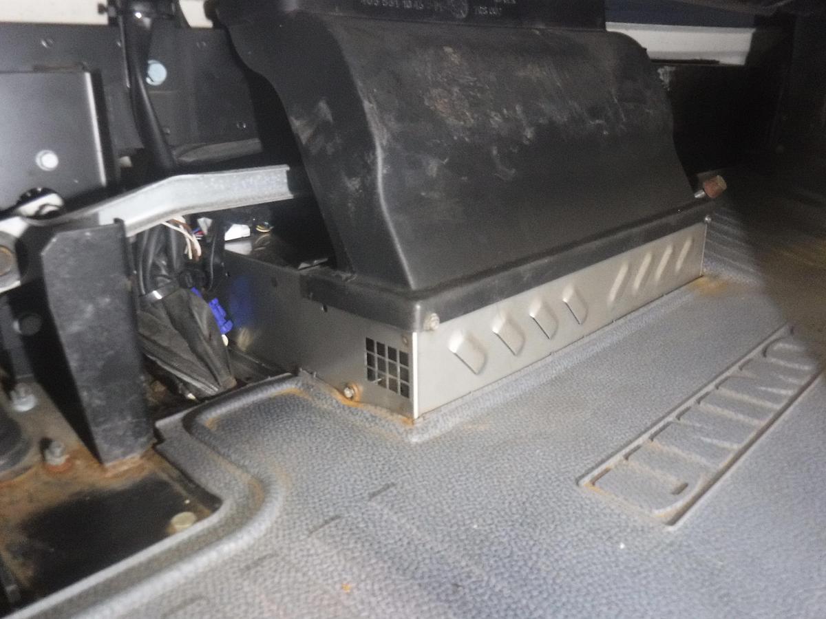 UGN UNIMOG STAINLESS STEEL HEATER BOX