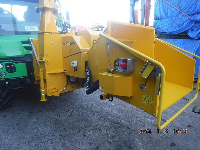 ACP-TP 250U DIN Mounted Chipper