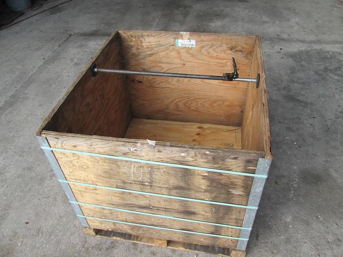 Used Shipping or Storage containers, boxes, wood crates (heavy duty) Shipping or Storage containers, boxes, wood crates (heavy duty)