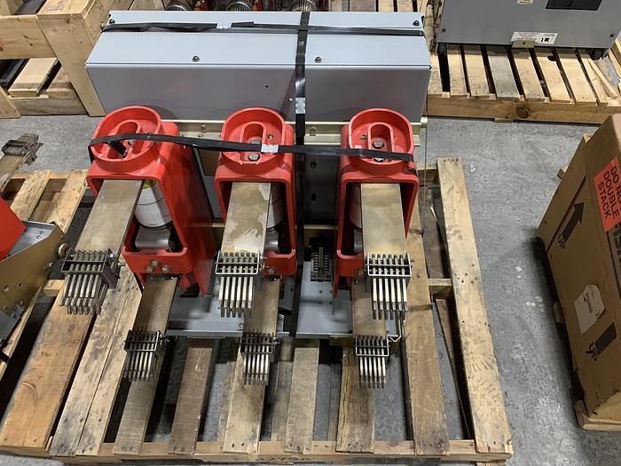 Used SQUARE D COMPANY 1200 AMP MEDIUM VOLTAGE BREAKER VACUUM SWITCH