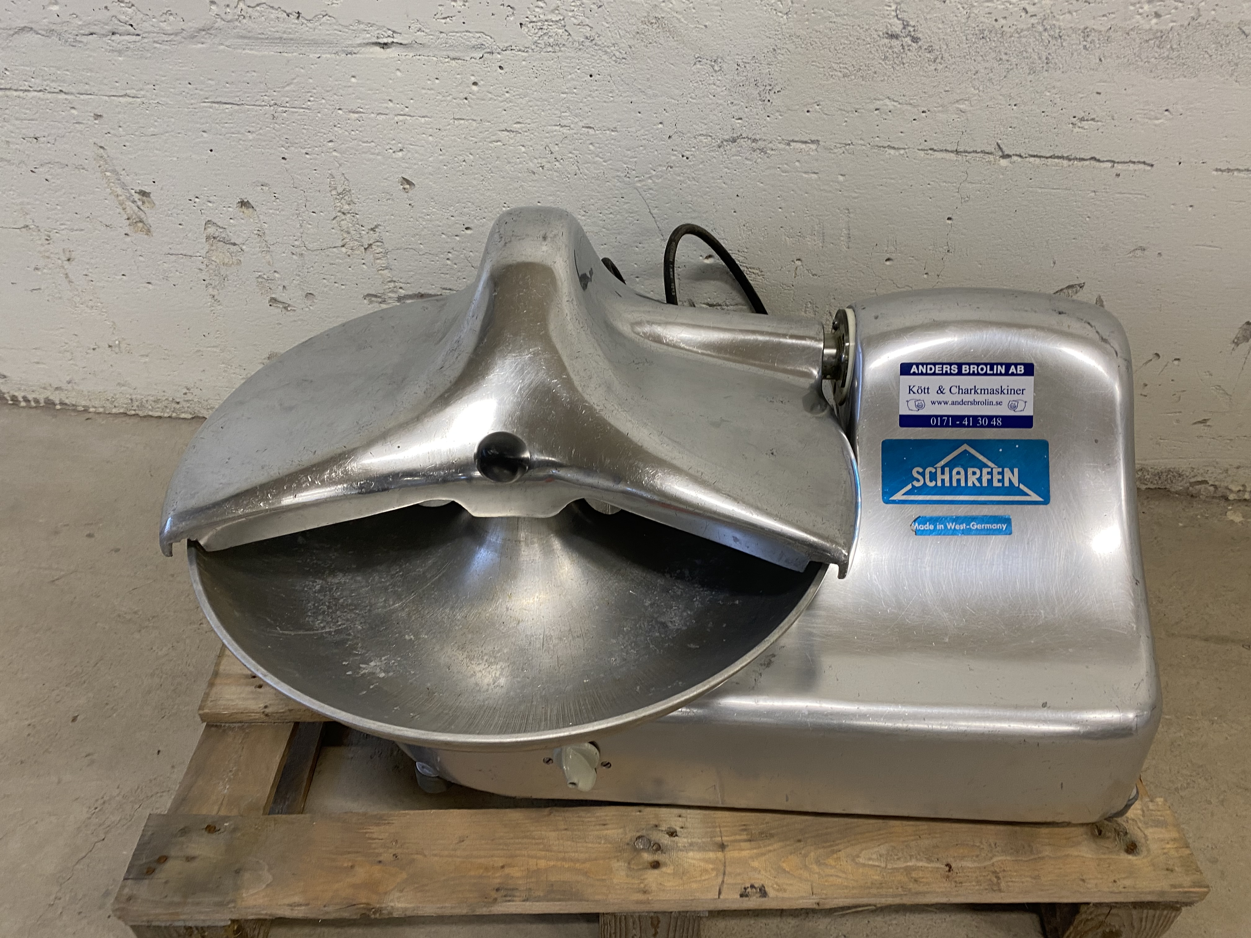 Begagnad Scharfen Cutter