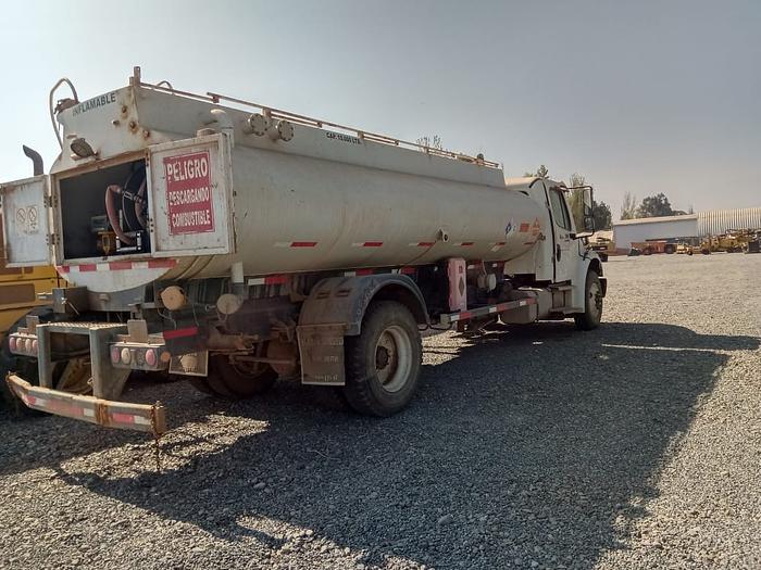 Usado 2013 FREIGHTLINER M2 106