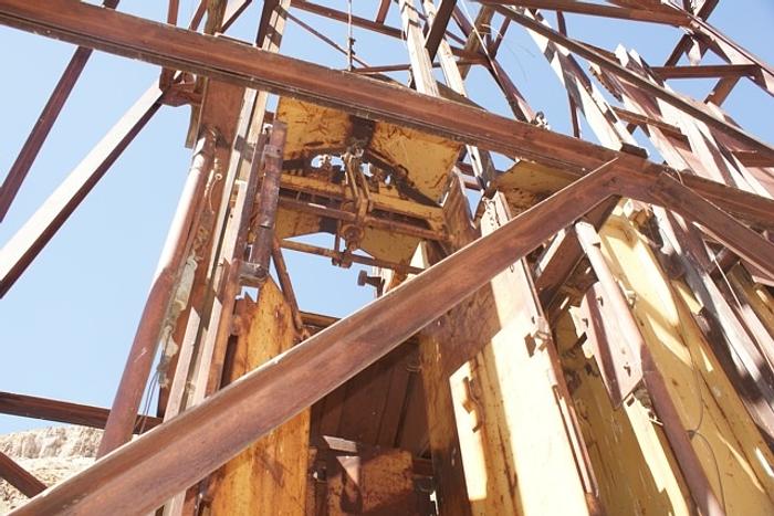 Used Head Frame and Cheav Wheels for Mine Shaft