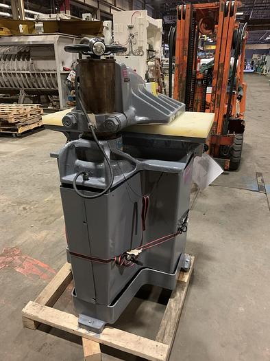 Used USM HYDRAULIC MODEL B CLICKER PRESS 15 TON DIE CUTTER