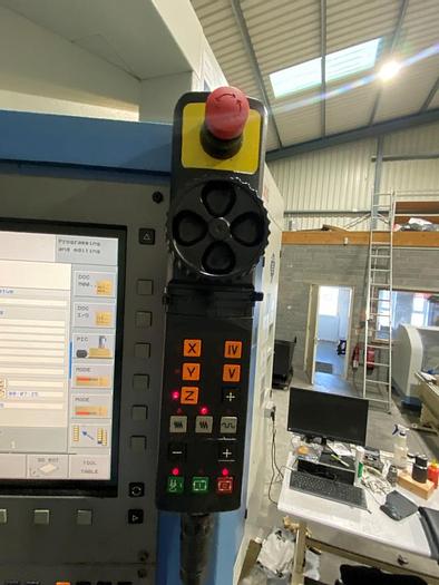 Used 2007 Dah Lih PT 128 5 Axis Machining Center