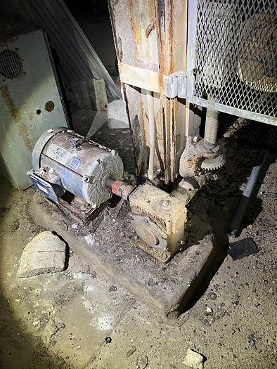 Used Beloit Felt Stretcher with Electro Mechanical Actuator #44077