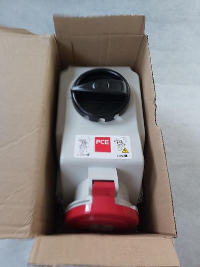 Abschaltbare Wanddose 32A, 5P, IP44, 7525-6 PCE Electric, neu