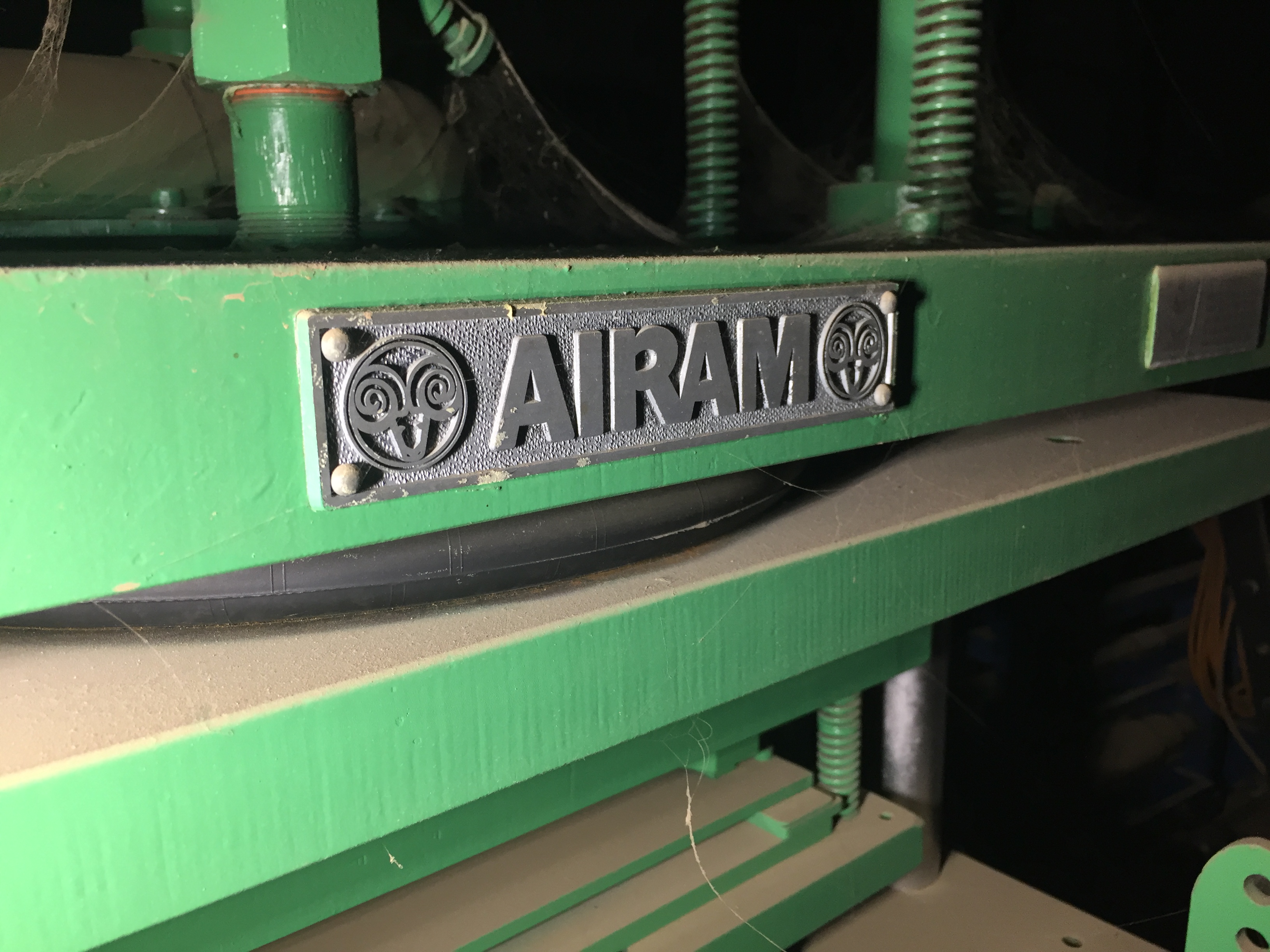 Used Airam 2 Post Cut-Off Press