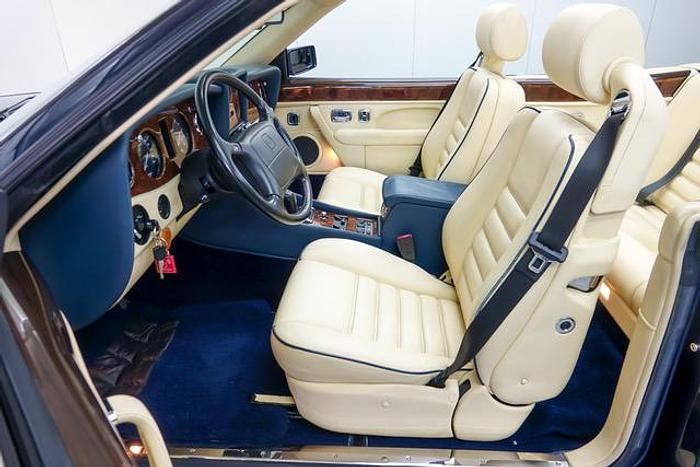 Usato AUTO BENTLEY AZURE CABIOLET