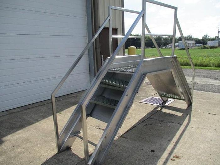 Used Crossover Stairs, Stainless steel 43" clear