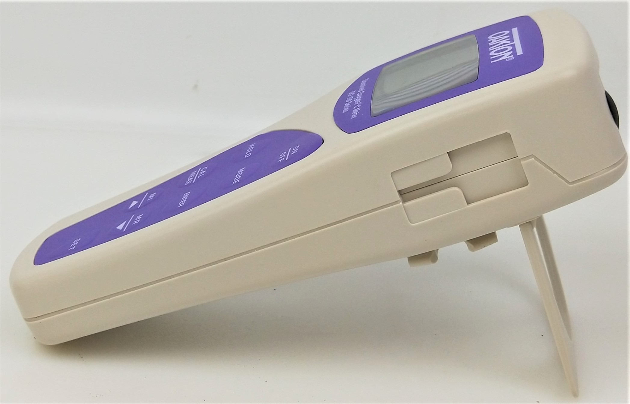 New Open Box Oakton DO 100 Series Portable Dissolved Oxygen Meter with Probe