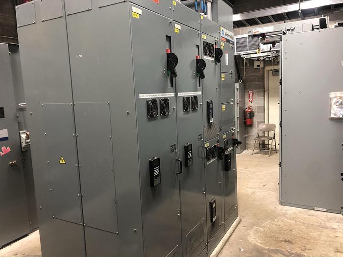 Used ALLEN BRADLEY CENTERLINE MCC SECTION WITH POWERFLEX DRIVES