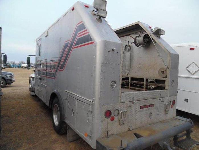 Used 2005 International 4300 Plugging truck