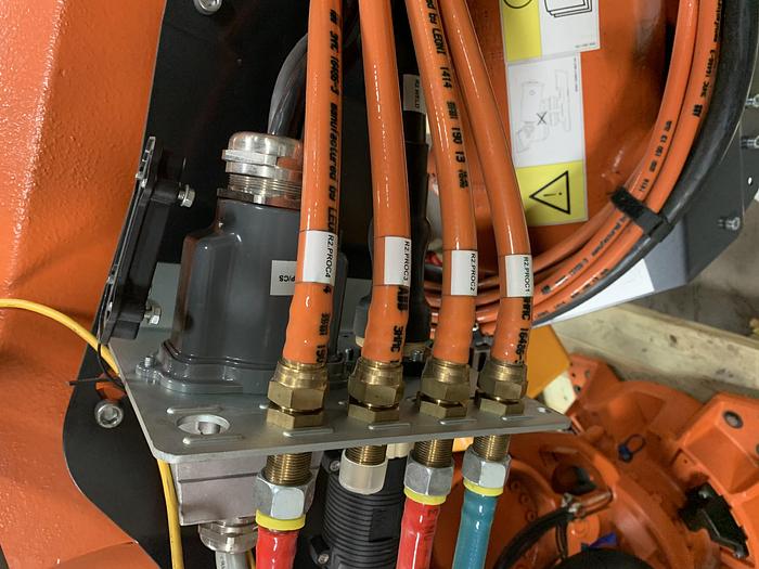 Used ABB IRB 6640 180/2.55 NEW 2014 WITH ARO SPOT WELDING GUN AND REXROTH WELDING CONTROLLER