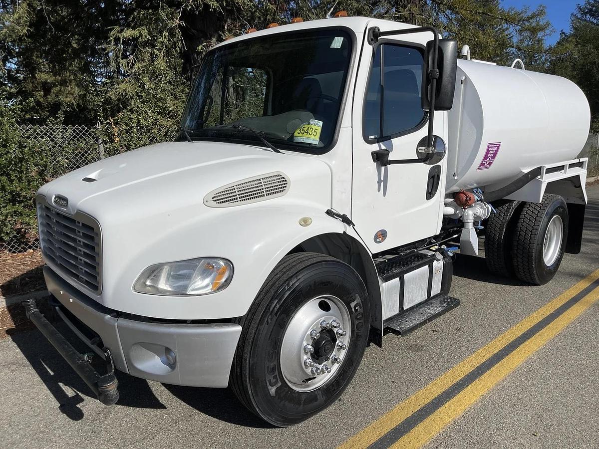 Used Freightliner M2 2000 Gallon Water Truck