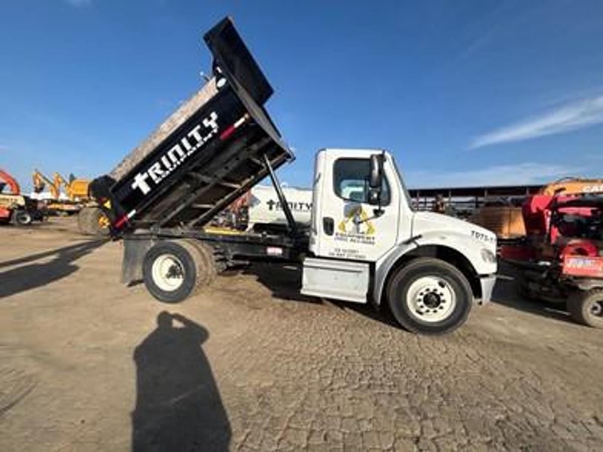 Used 2019 FREIGHTLINER M2 106