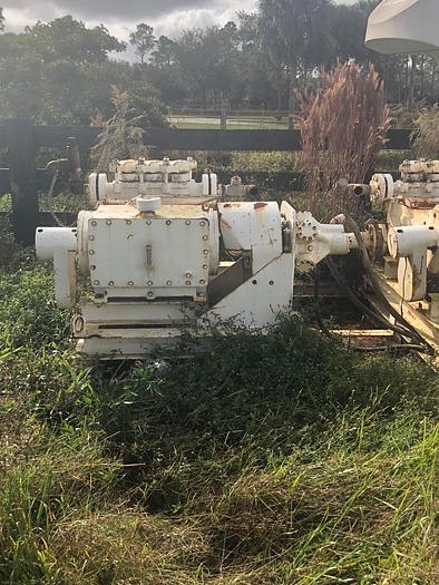 Used 2000 FMC Bean Plunger pumps Bean FMC M1626 AP  Two each