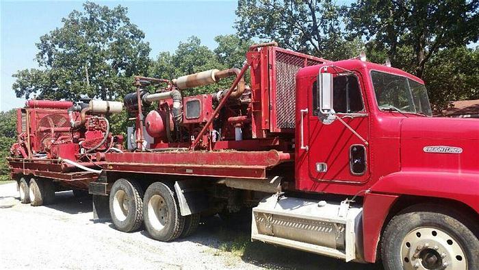 Used 1996 Sullair 900 cfm / 350 psi Air Compressor & JLG2 Air Booster