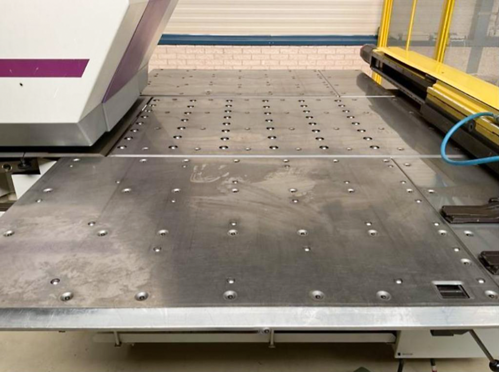 Used Murata Wiedemann Centrum 2500 - Punching Machine - 1999