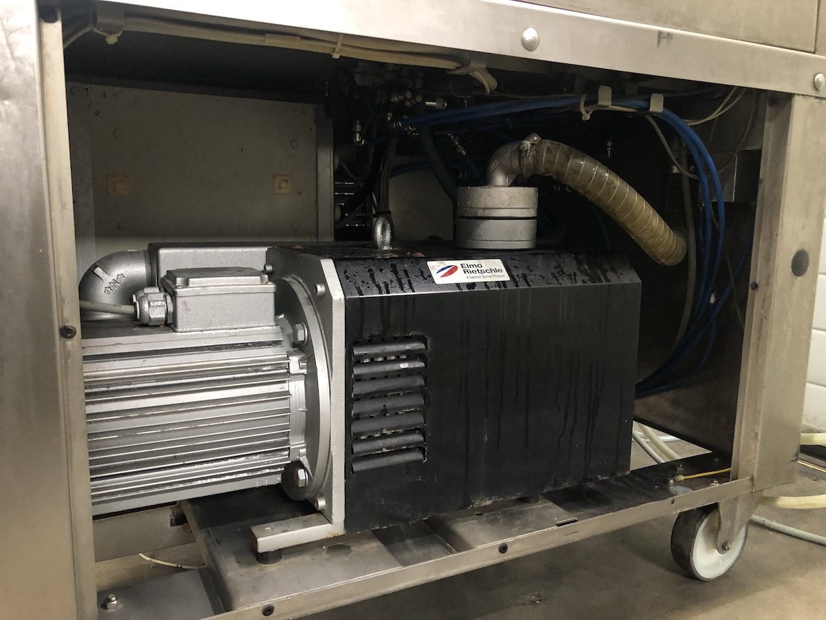 Used Multivac T250 MAP-traysealer. Semi or fully-automatic, excellent condition.